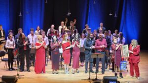 Dana crvenih haljina